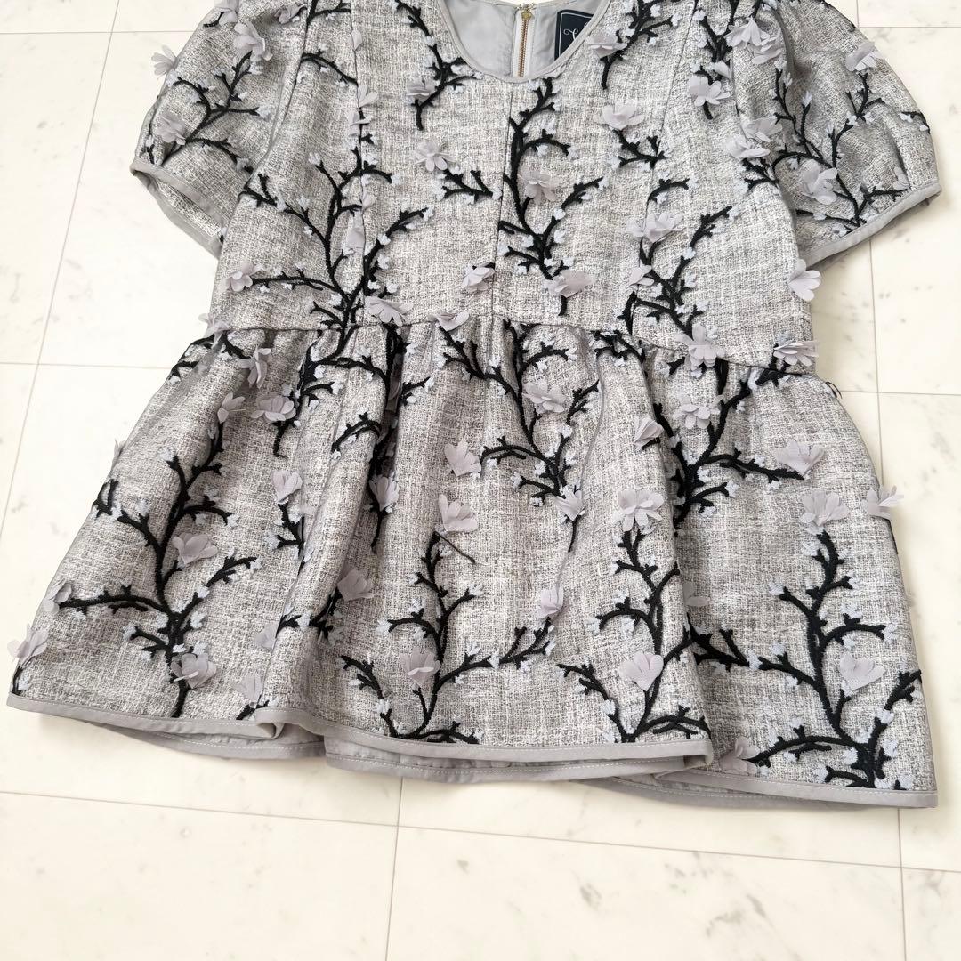 未使用級❤️完売品　ツイード刺繍トップス　グレー　セブンテンバイミホカワヒト　M