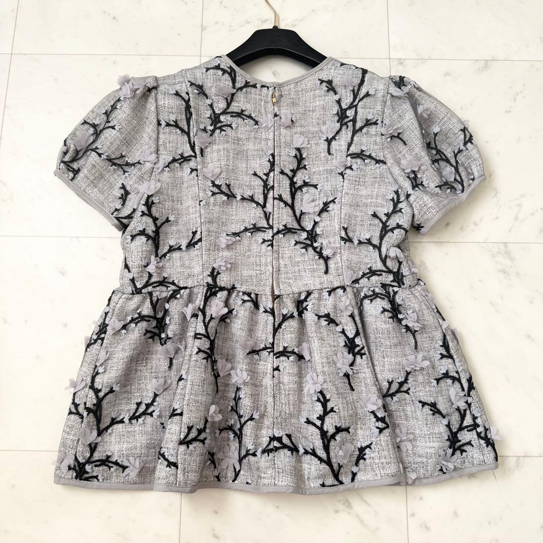 未使用級❤️完売品　ツイード刺繍トップス　グレー　セブンテンバイミホカワヒト　M