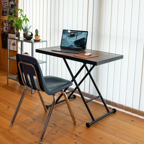 《新品・送料無料》《完成品》Riesel　昇降式テーブル