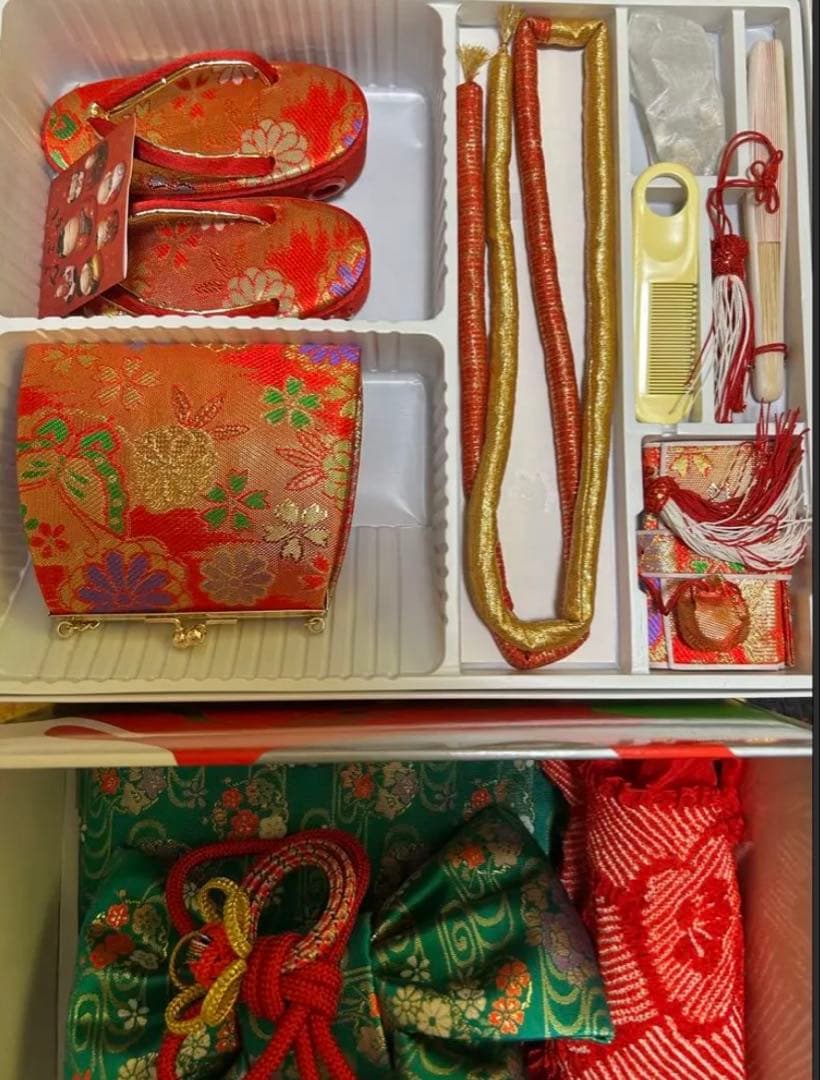 七五三 和装着物　はこせこセット 赤 白 花柄　髪飾り　長襦袢　中古品　美品