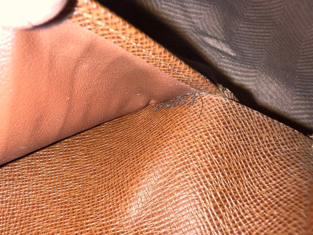 ルイヴィトン　三つ折り財布　モノグラム　ポルトトレゾール M61202