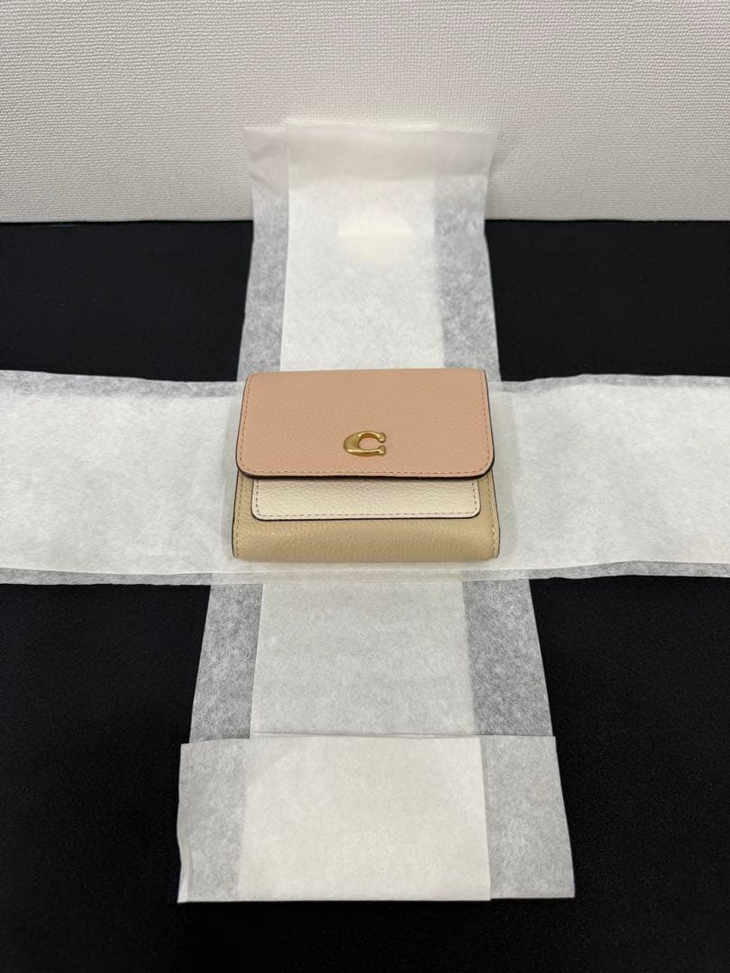 【新品未使用品】COACH 三つ折り財布 ソフトピンク