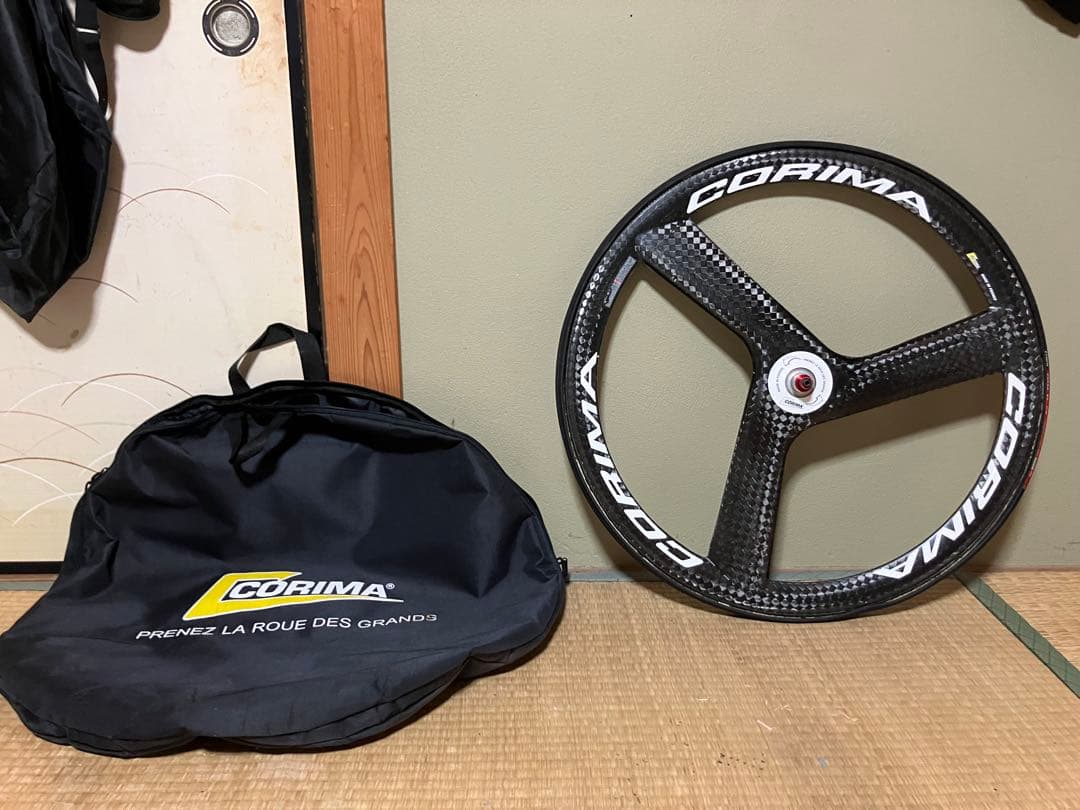カズ　CORIMA バトンホイール　3スポーク