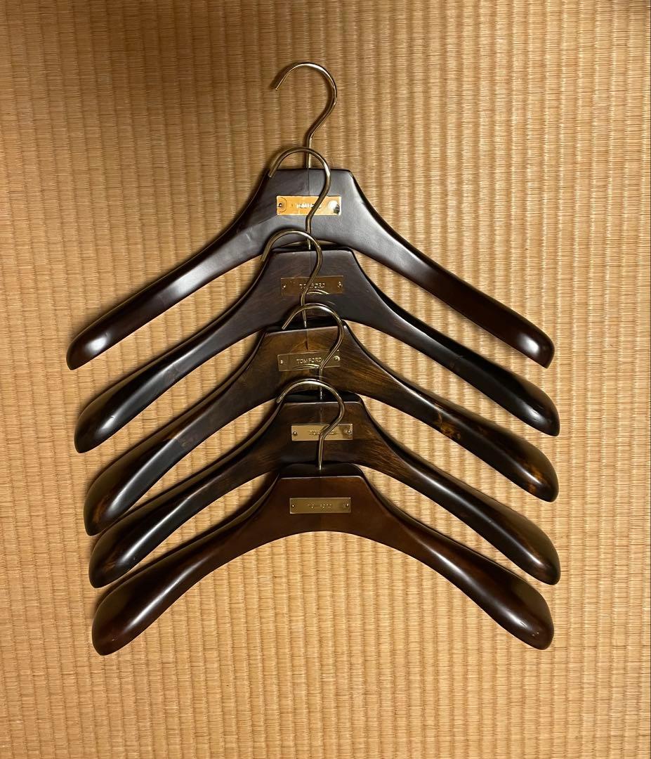 F*u様 トムフォード　木製衣類ハンガー 5本セット
