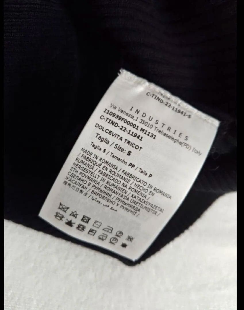 MONCLER ロゴ セーターニットタートルネック新作BLACK {S}専用⭐️