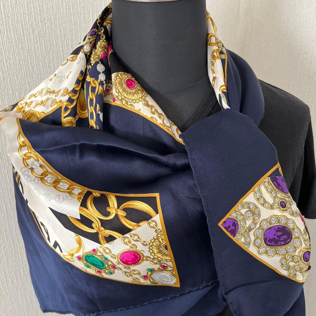 CHANEL シルクバンダナ ネイビー(説明確認下さい)