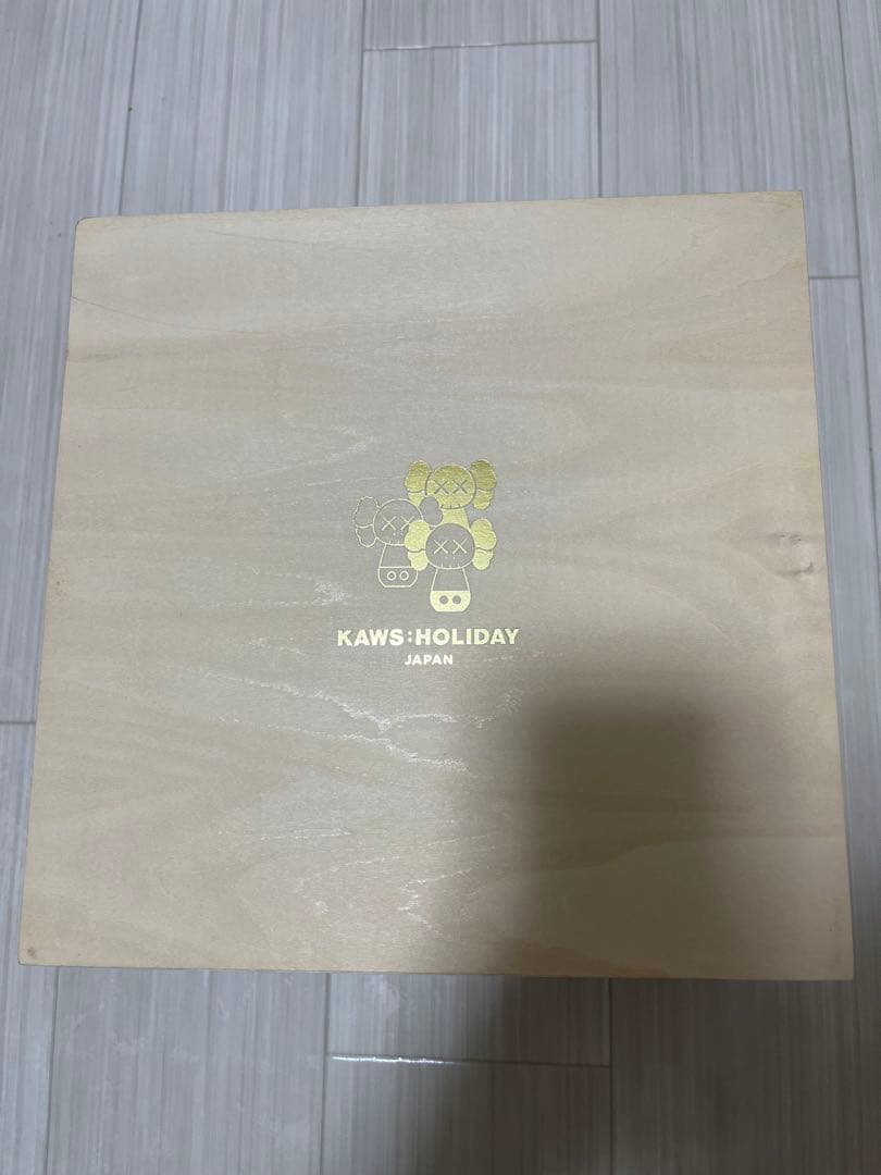KAWS:HOLIDAY カウズ フィギュアセット 3体