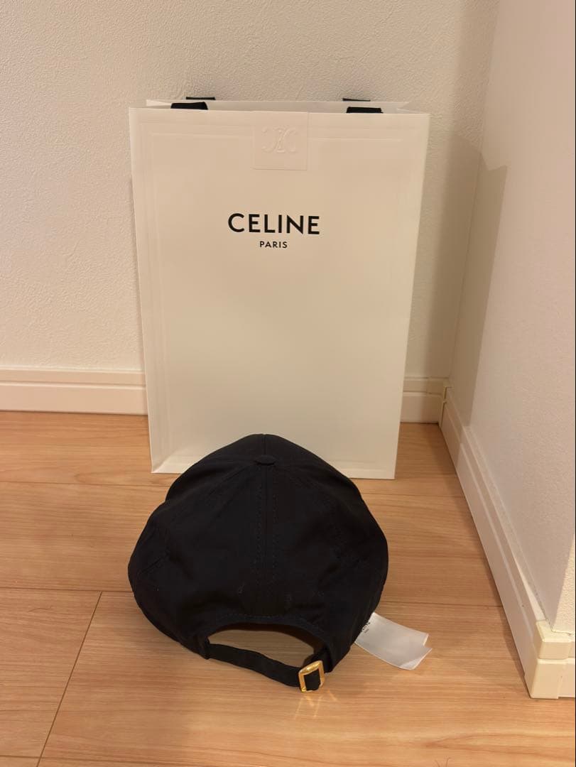 CELINE ブラック キャップ ロゴ入り　最終値引き