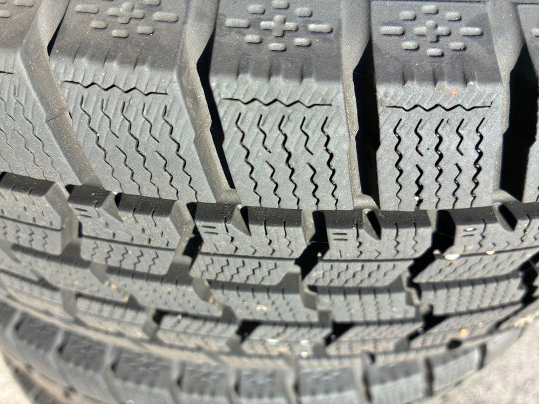 グッドイヤー スタッドレス 175/65R15 84Q 4本セット