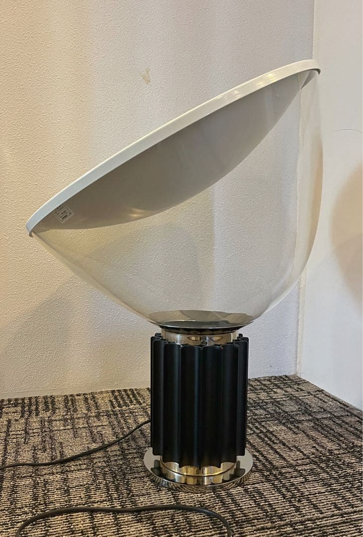 flos taccia 最上位モデル