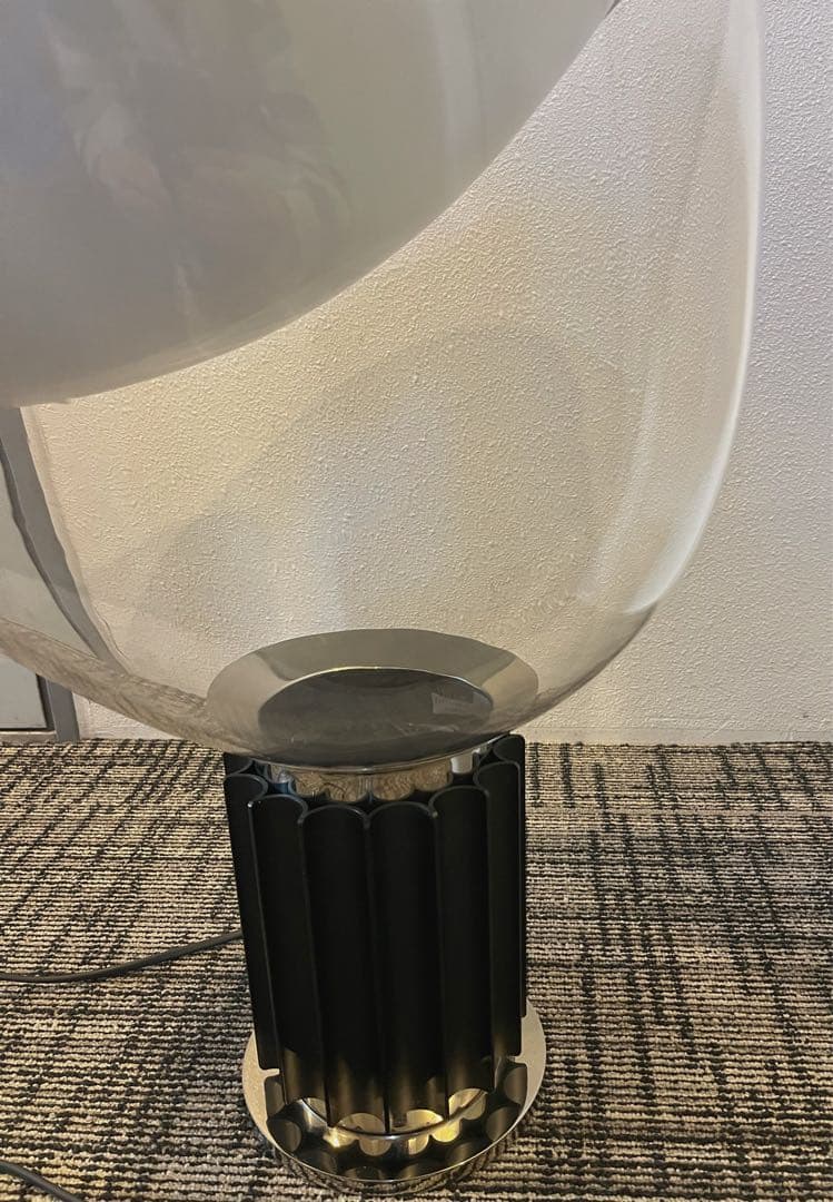 flos taccia 最上位モデル