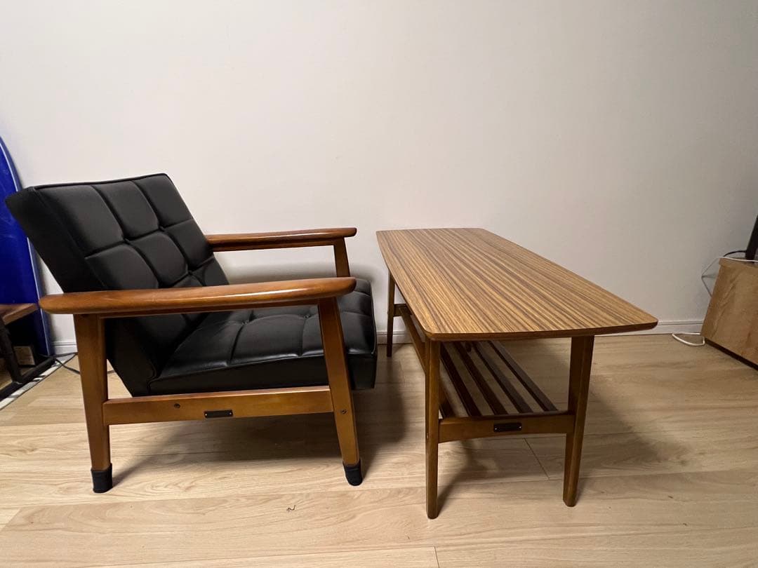 カリモク60 Kチェア1シータースタンダードブラック（ウォールナット色塗装）