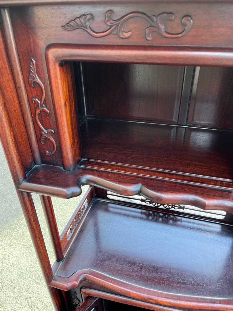 愛知岐阜/送料込★高級 花梨　収納棚 骨董品 飾り棚 茶箪笥 唐木 幅121㎝