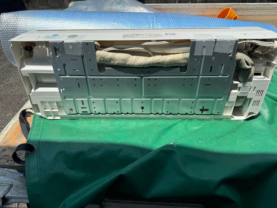 室外機も込 シャープ 8畳用 エアコン クーラー 2.5kw 2021年製 25