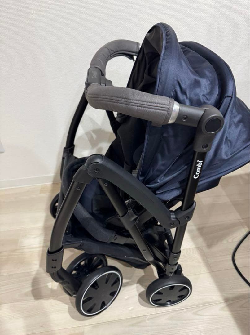 ほぼ新品 コンビ ホワイトレーベル ラベリタ エッグショック AL ベビーカー