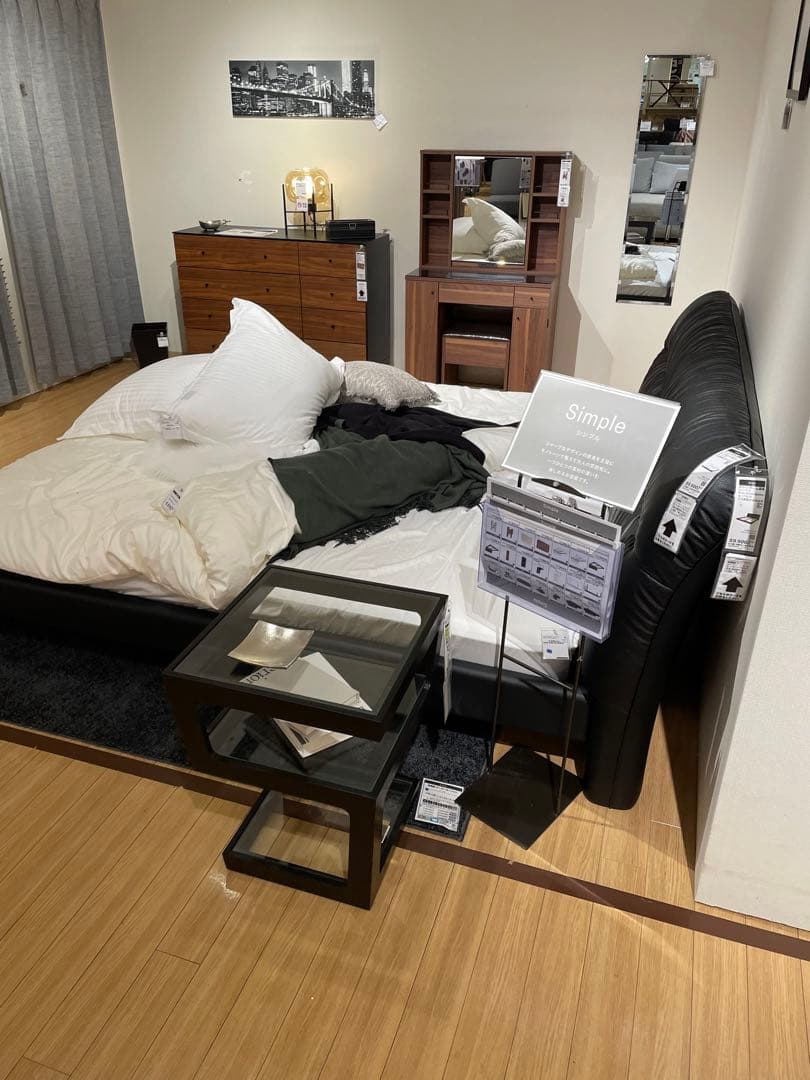 ニトリ クイーンサイズフレームのみ