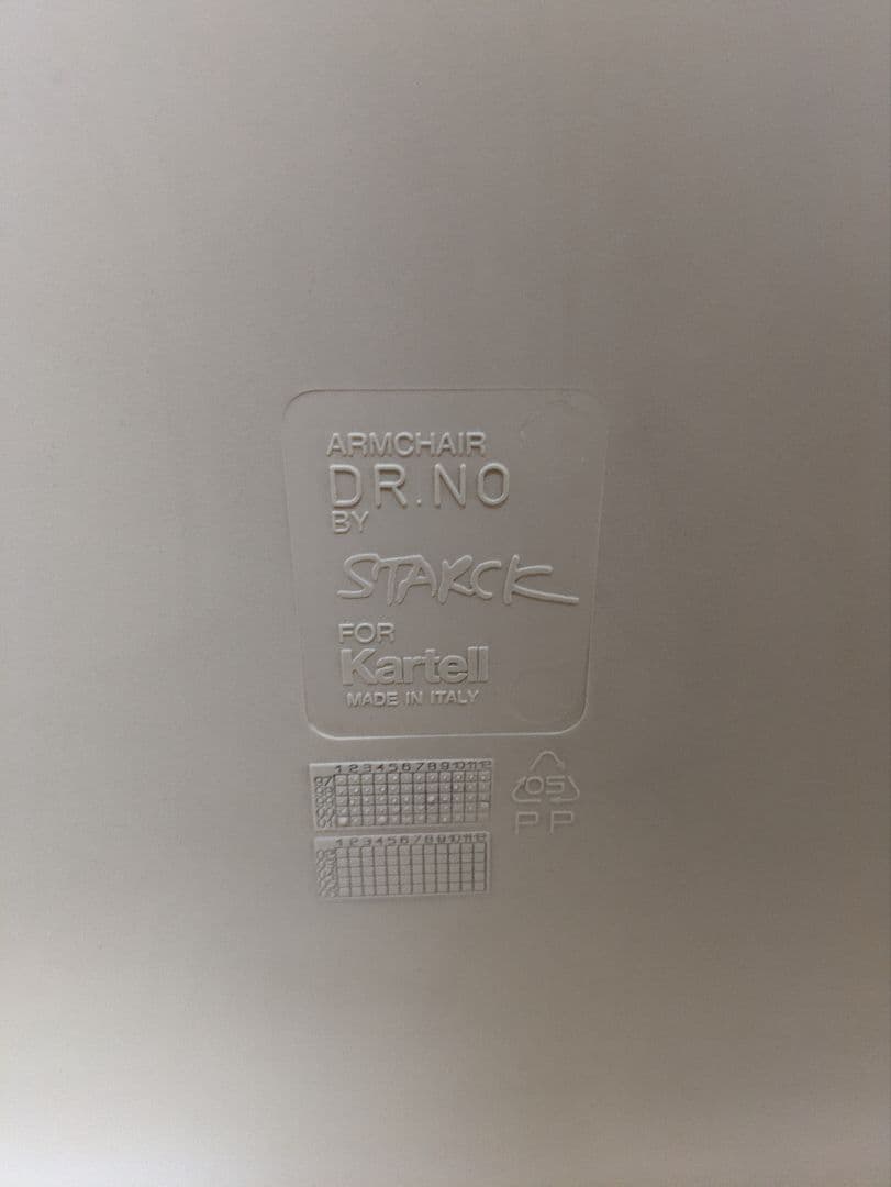 カルテル ドクターノー アームチェア スタルク スタッキング 椅子 イタリア