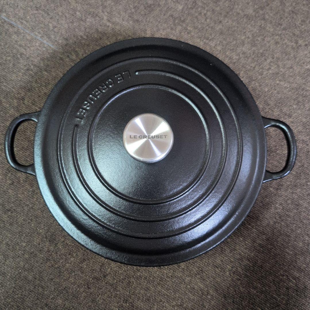 LE CREUSET 蓋付き両手鍋 人気カラーブラック