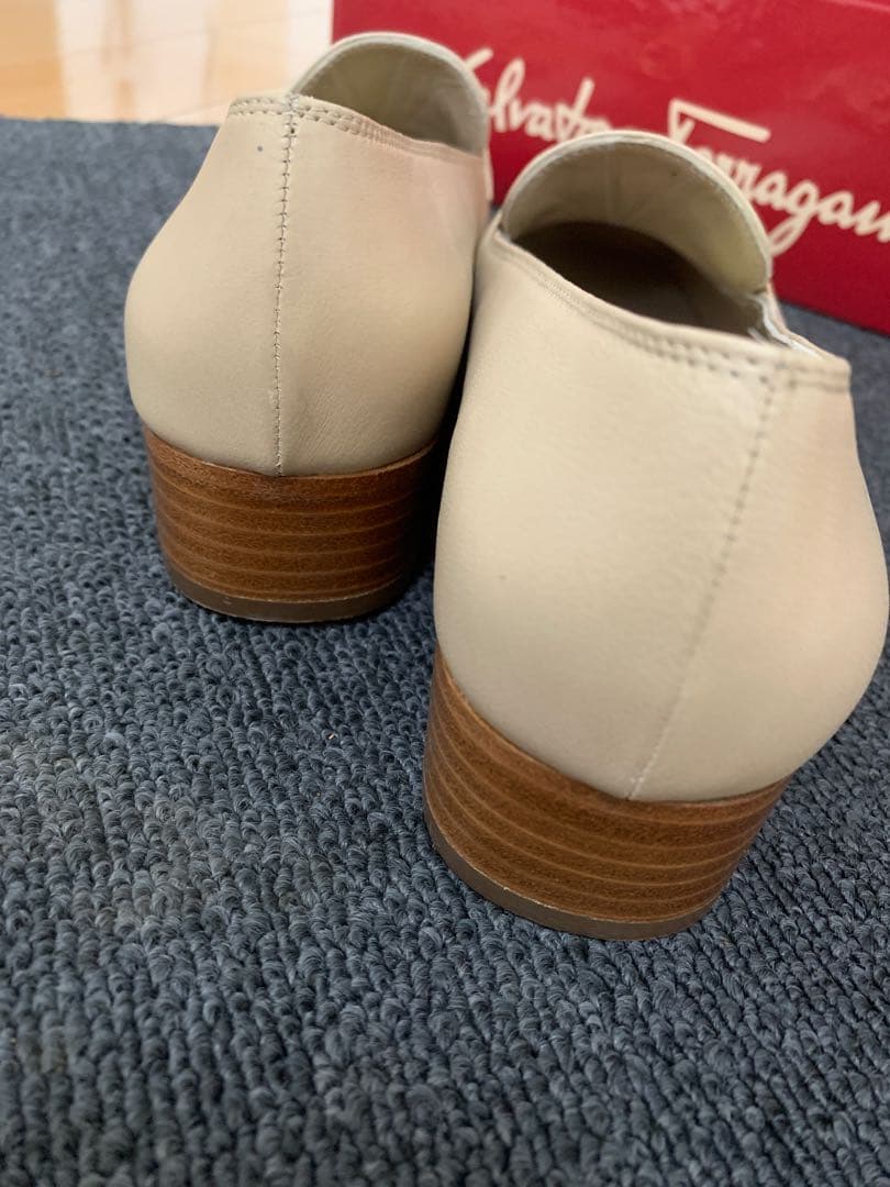 【超美品】値下げ！Salvatore Ferragamo FOREVER 6B