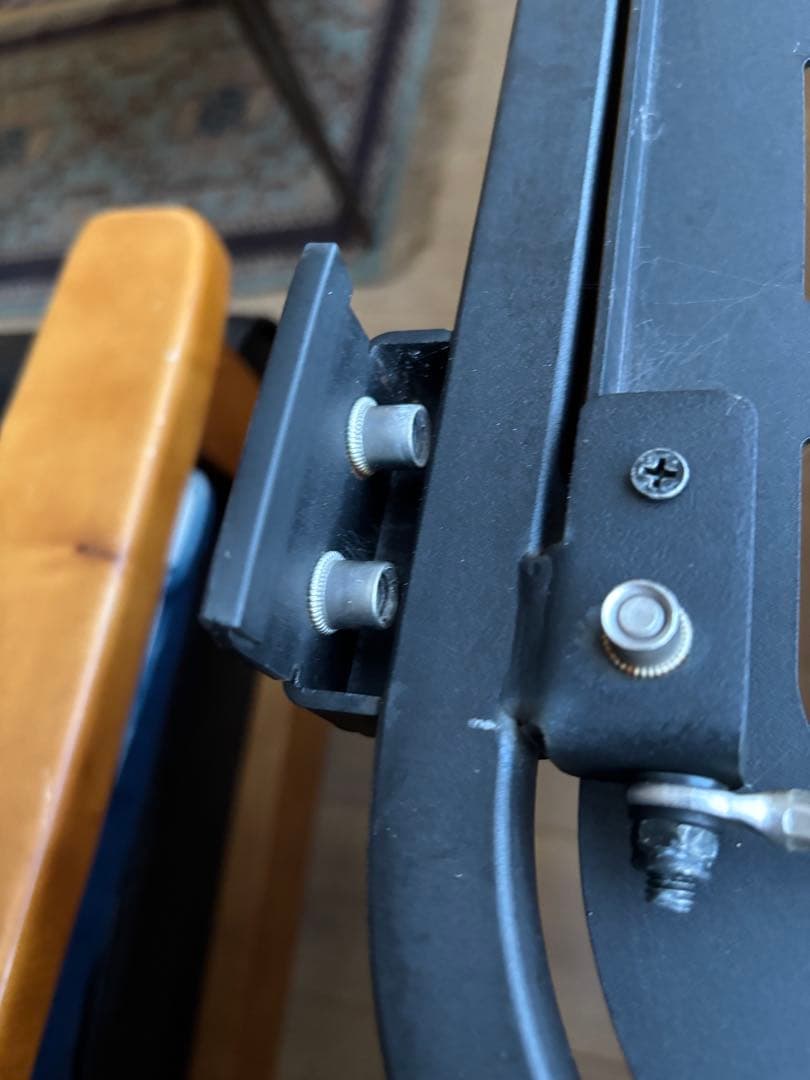 ジムニー　リアウィンドウラック