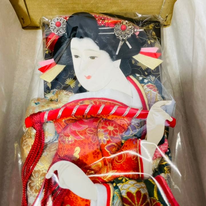 64 人形の東月　羽子板飾り　未使用　１５号　ガラスケース付き