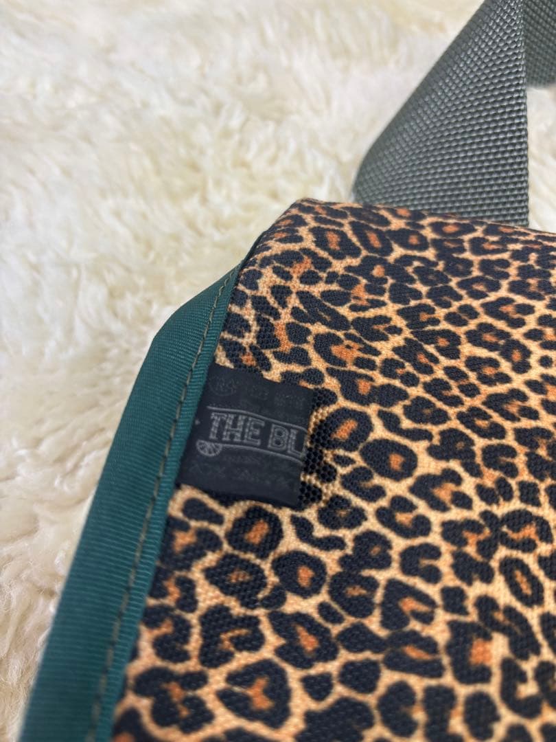 THE BLUE LUG ヒョウ柄 大判 メッセンジャーバッグ カバン 鞄