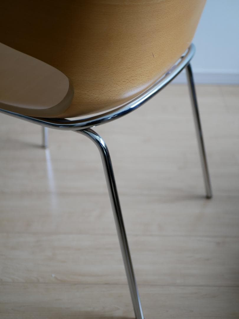 ナチュラルウッド アームレスト付きチェア　椅子