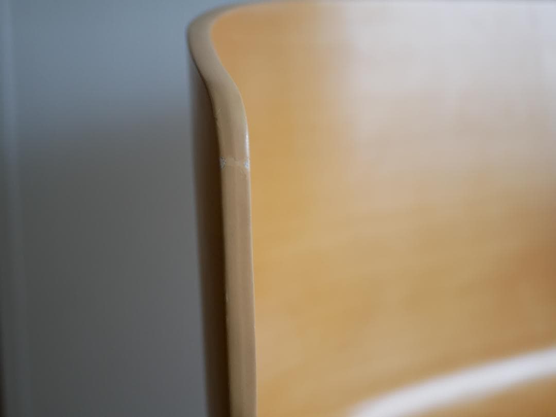 ナチュラルウッド アームレスト付きチェア　椅子