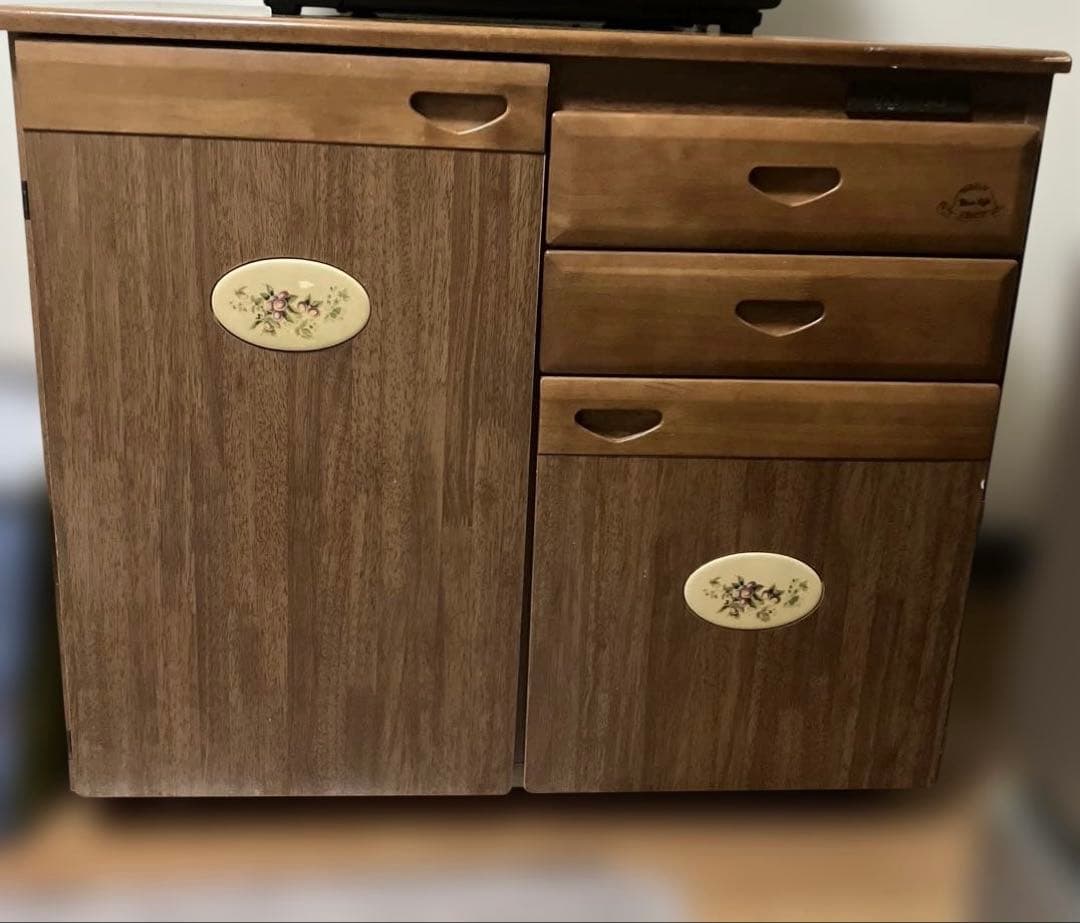 ローテーブル　キャスター付き