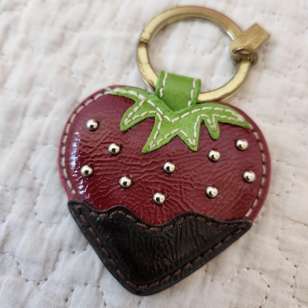 Y2K◎Coach strawberry Charm 苺　キーホルダー　コーチ
