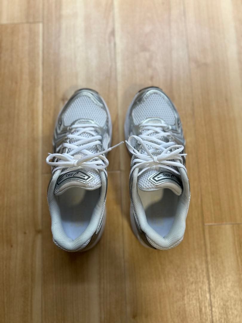 【美品】27cm ASICS GEL-KAYANOホワイト/シルバー ゲルカヤノ