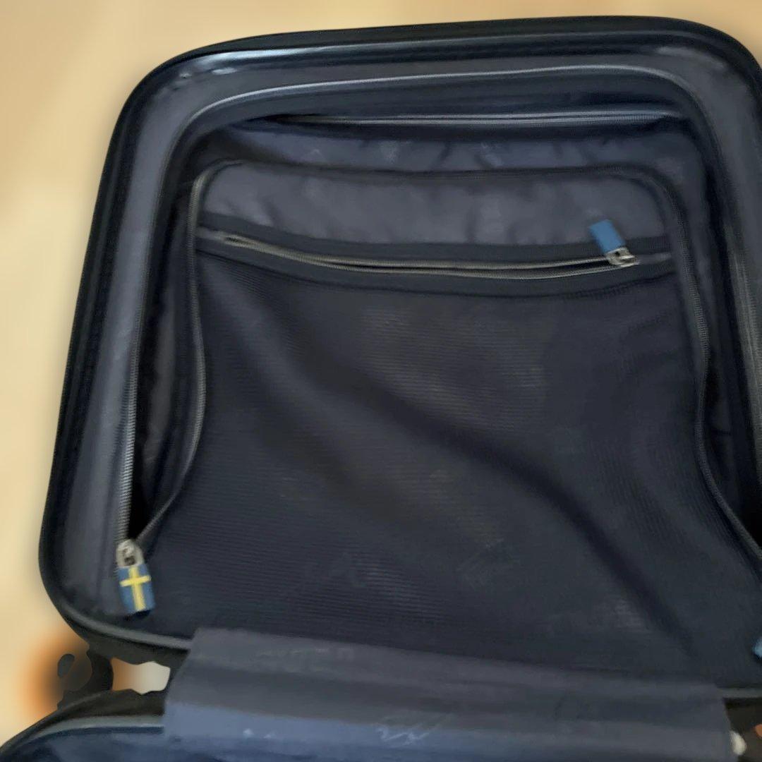 イノベーターINV36 スーツケース機内持ち込み33L ネイビー　タイヤカバー付