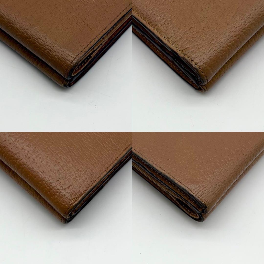 【極美品】ヴィヴィアンウエストウッド レザー 二つ折り財布 オーブ 型押し ロゴ