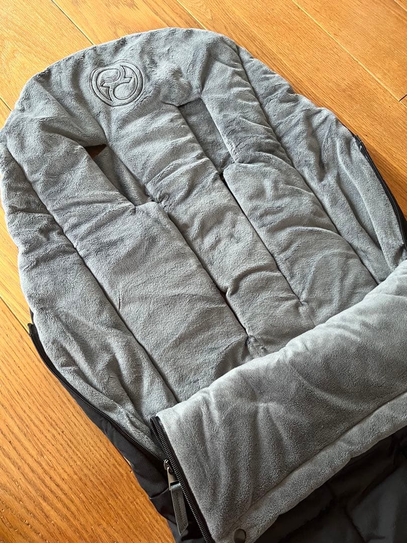 サイベックス メリオカーボン2022年 純正フットマフ・純正ドリンクホルダー付き