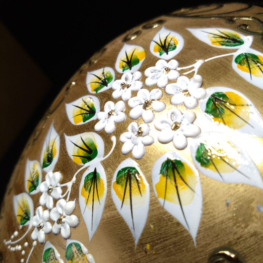 【ヴェネツィアグラス】フラワーベース　グリーンガラスにゴールド　白い花の盛り絵付