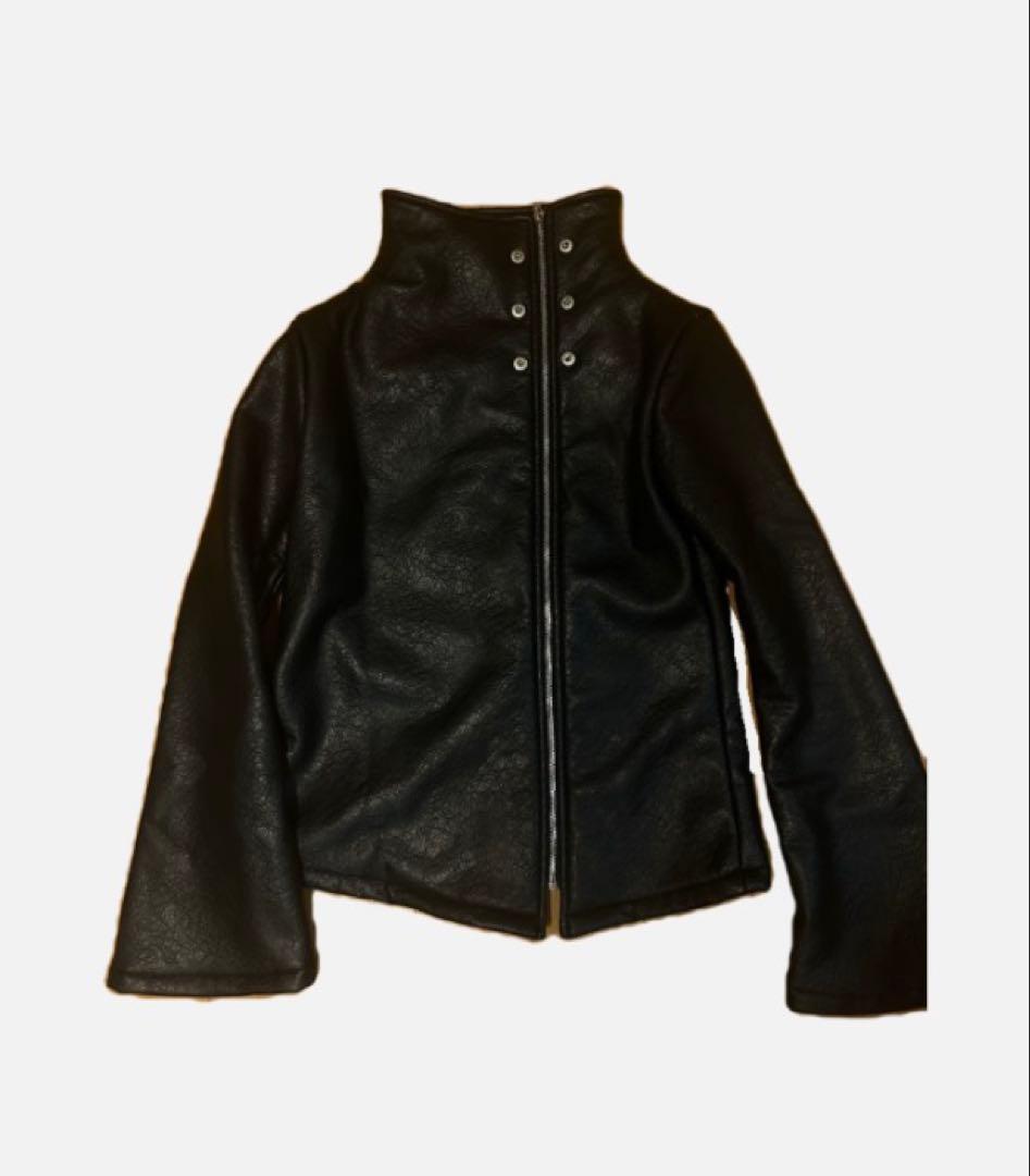 ハイネック 黒レザージャケット