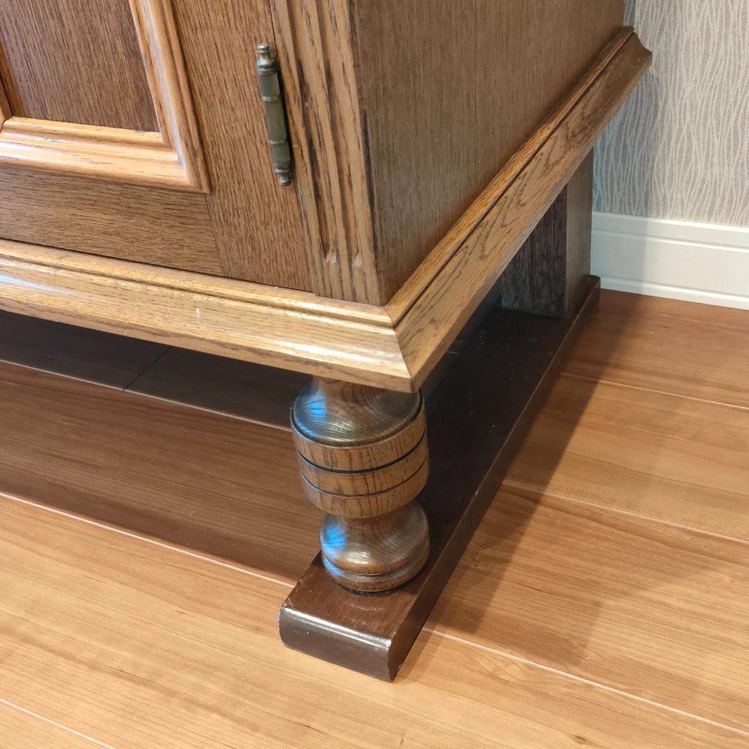 起立木工　アンティークキャビネット　ブルボーズレッグ　引出し2杯