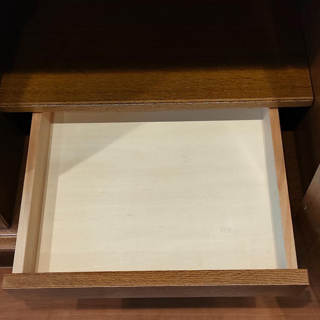 起立木工　アンティークキャビネット　ブルボーズレッグ　引出し2杯