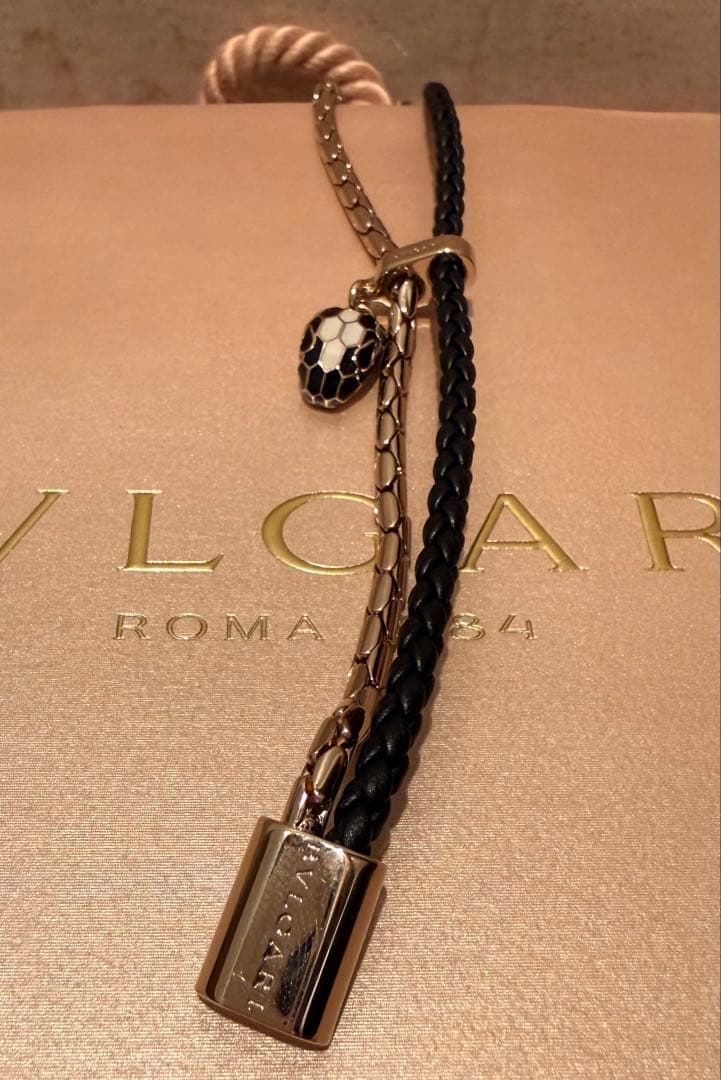 セルペンティ フォーエバー レザーブレスレット