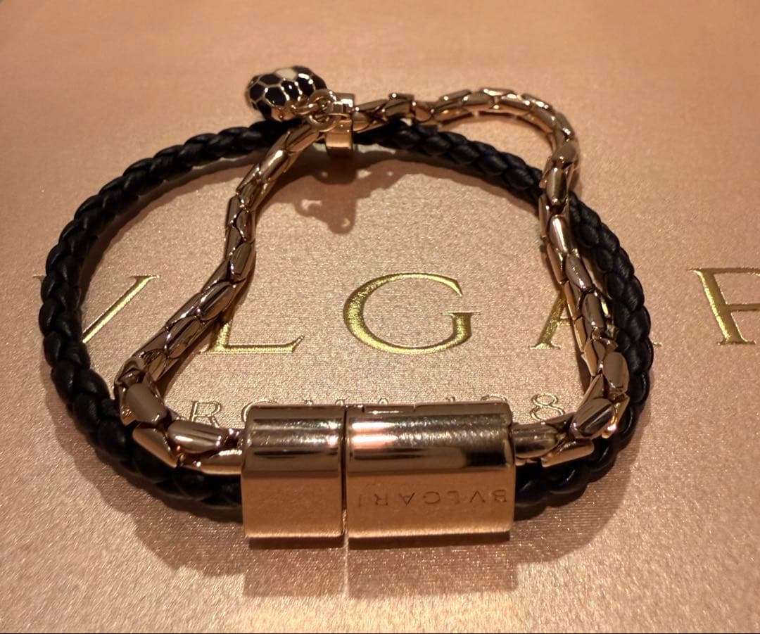 セルペンティ フォーエバー レザーブレスレット