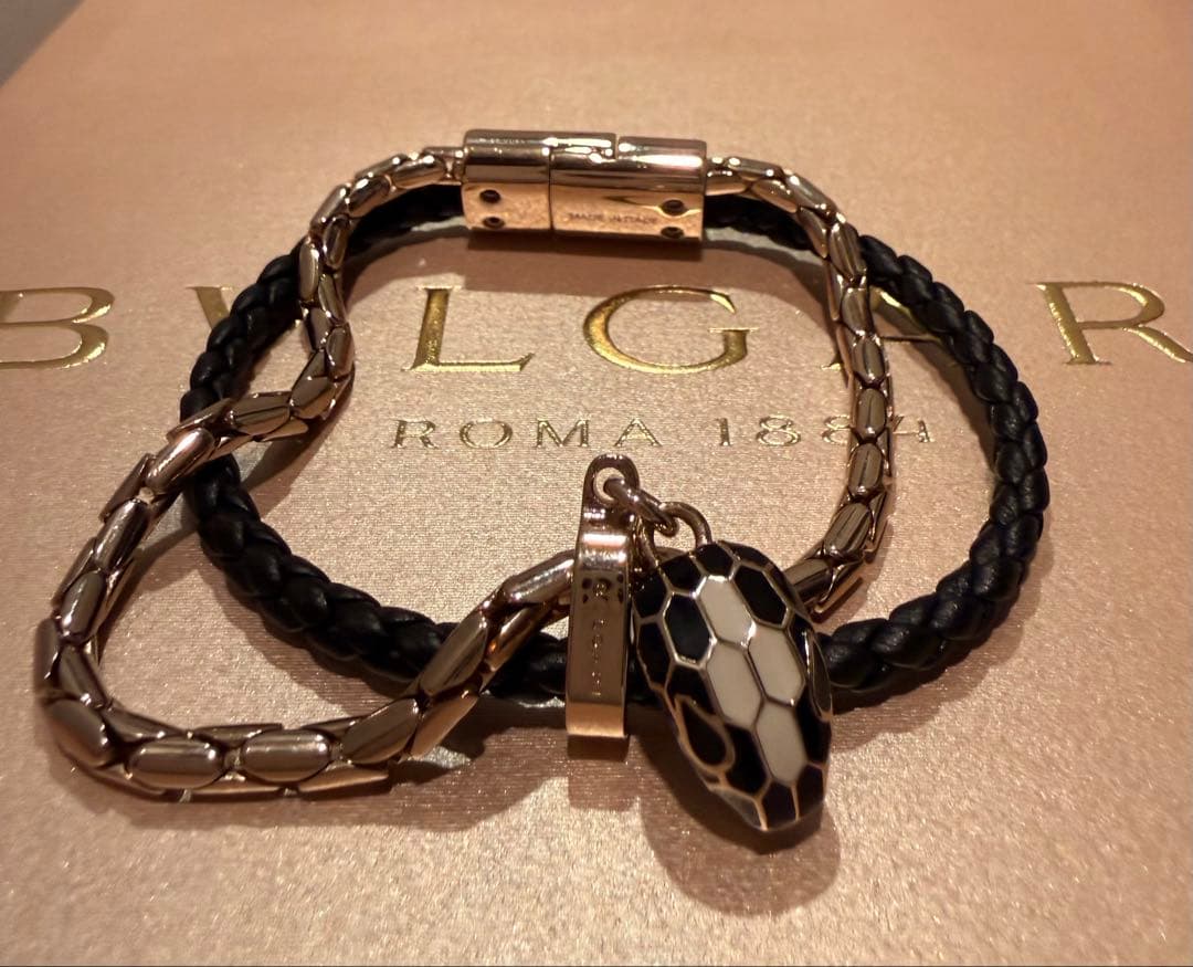 セルペンティ フォーエバー レザーブレスレット