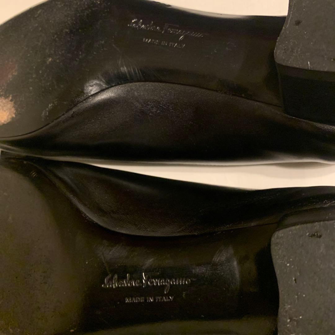 Ferragamo ブラック ヴァラ•リボンフラットパンプス