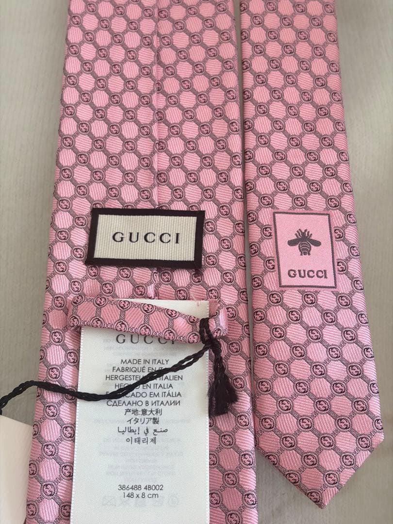 ⚠️本日23:59まで値下げ中⚠️【新品タグ付き】GUCCI シルクネクタイ ピンク