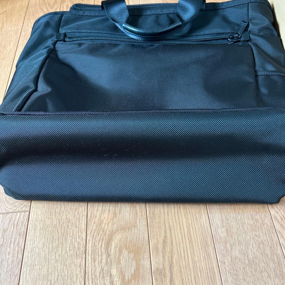 Tumi トートバッグ