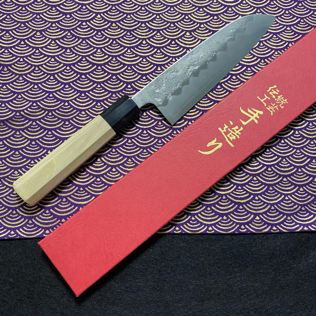 堺匠味正 梨地 銀三鋼 三徳165mm水牛八角柄