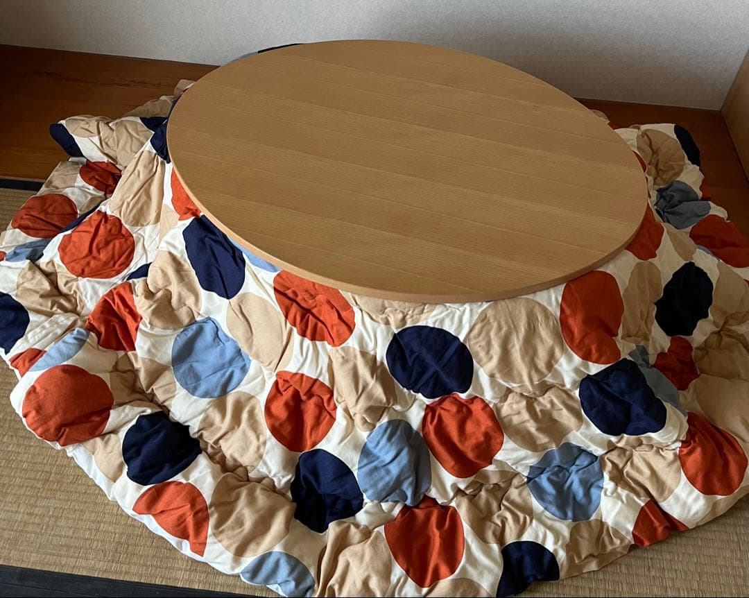 だ円形　家具調こたつ　ドット模様こたつ布団付き　おかや