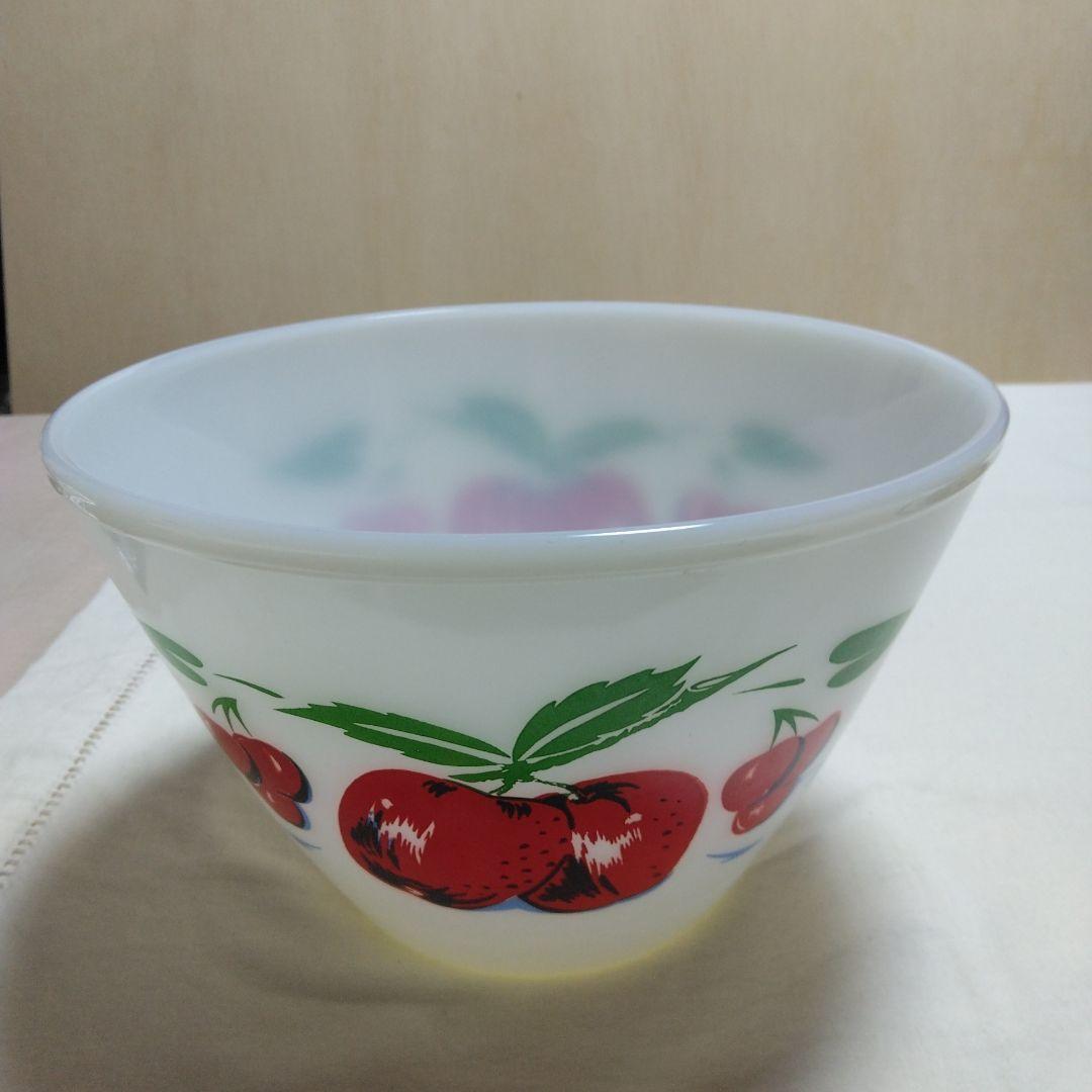 ヴィンテージFire King リンゴ柄ミキシング ボウルLLホワイト