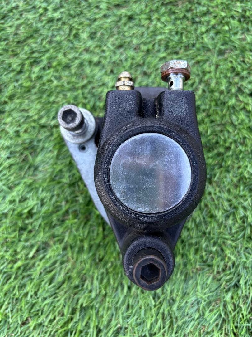 ハーレー　ブレーキキャリパー　フロント　エボリューション　ソフテイル　純正