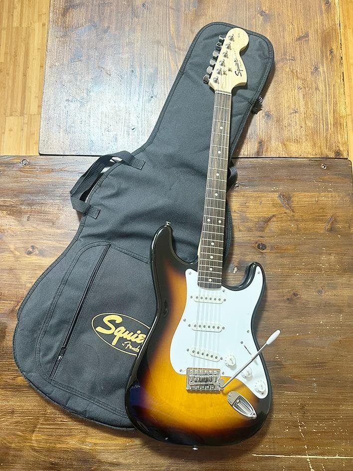Squire by Fender Affinity ストラト　スクワイヤー