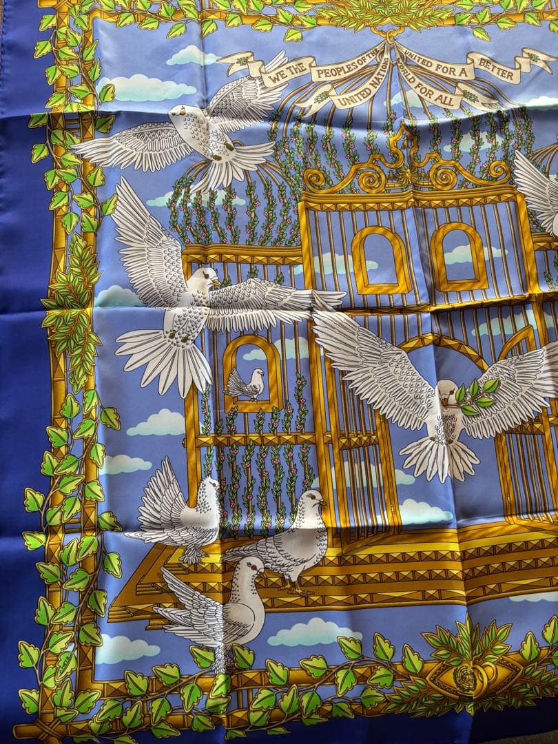 HERMES エルメス カレ90 スカーフ 鳩 鳥かご ブルー シルク